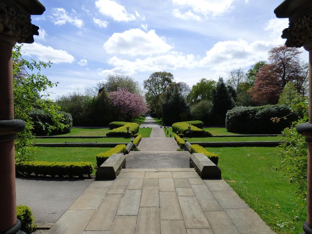 Hinsley Hall Leeds  Exterior photo