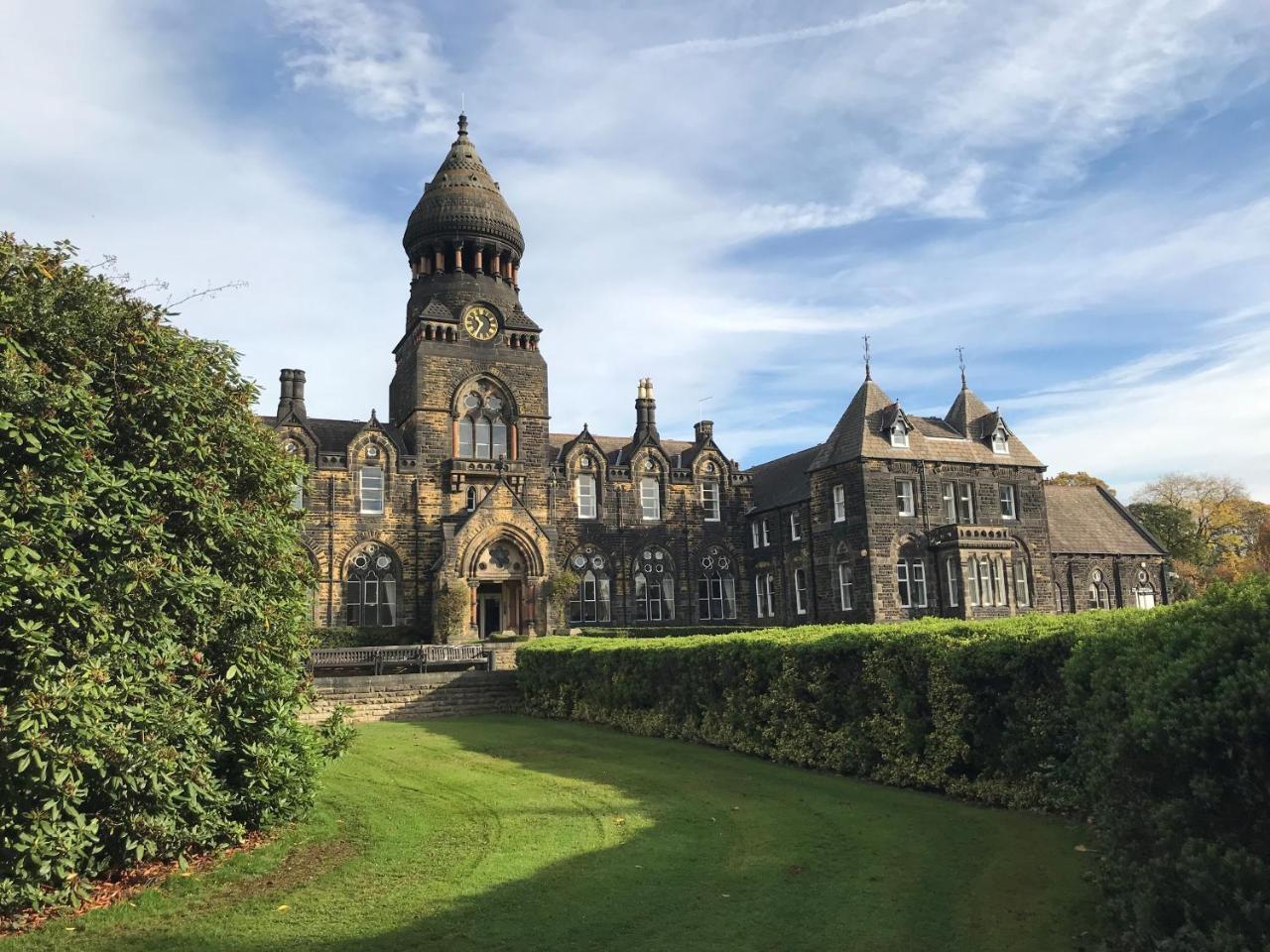 Hinsley Hall Leeds  Exterior photo